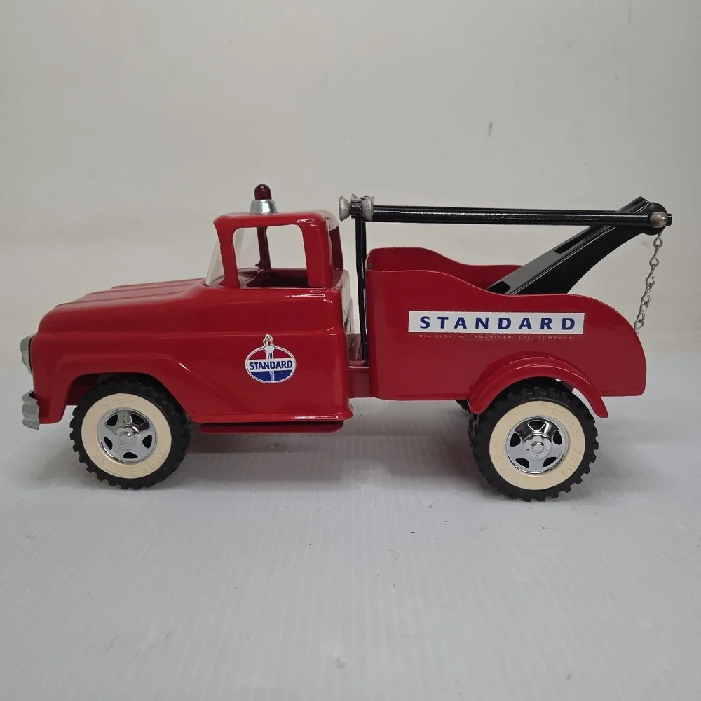 Tonka Standard Wrecker Truck Professionally Restored NICE RARE